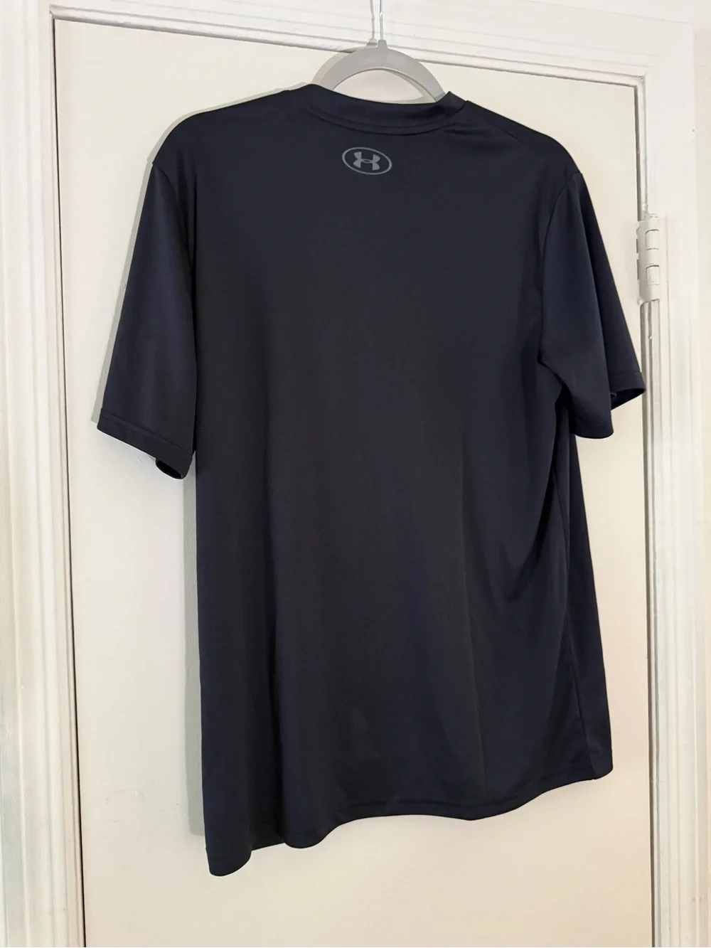 Under Armour Men’s Black V-Neck Performance Tee Size Medium